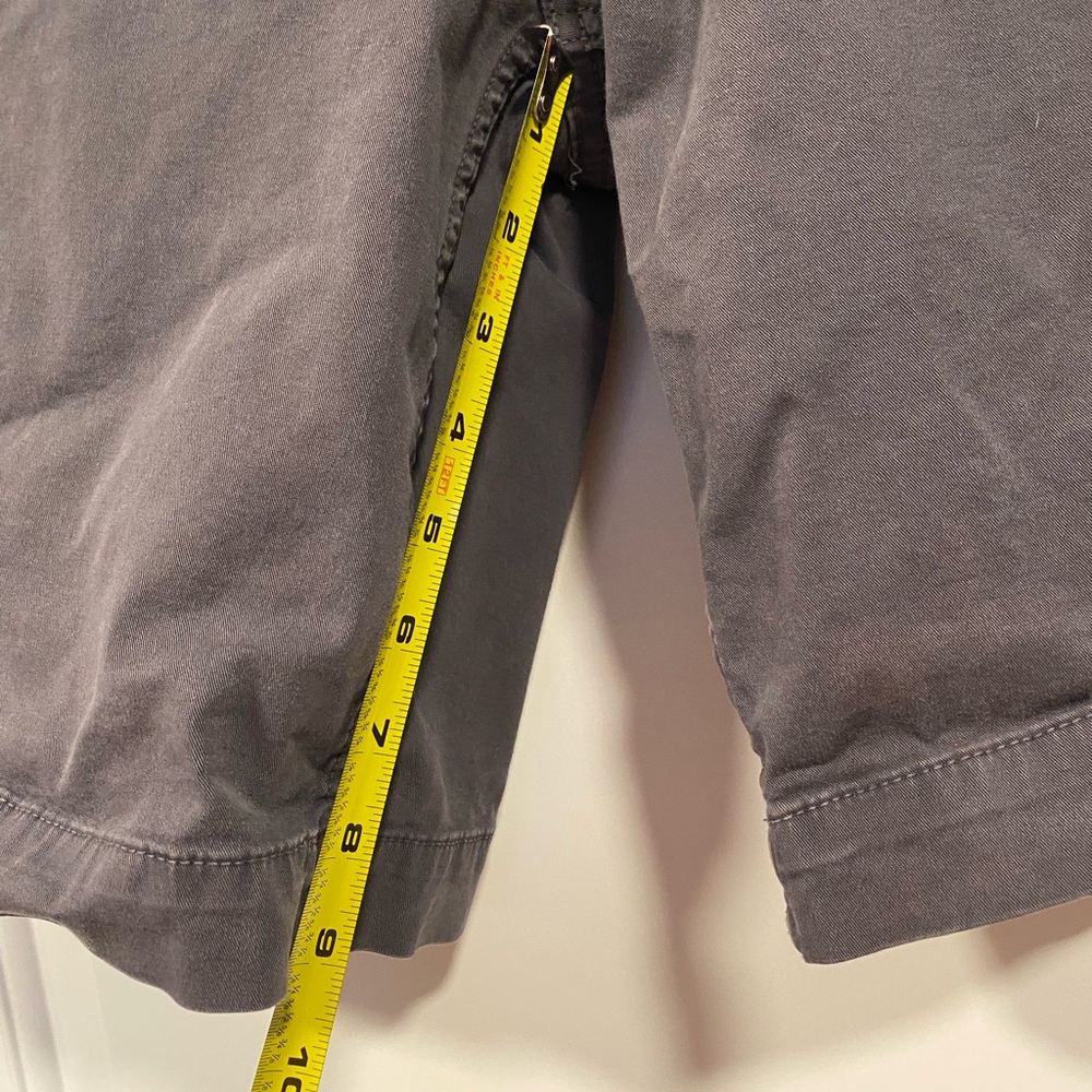 North Face Shorts - Picture 4 of 4